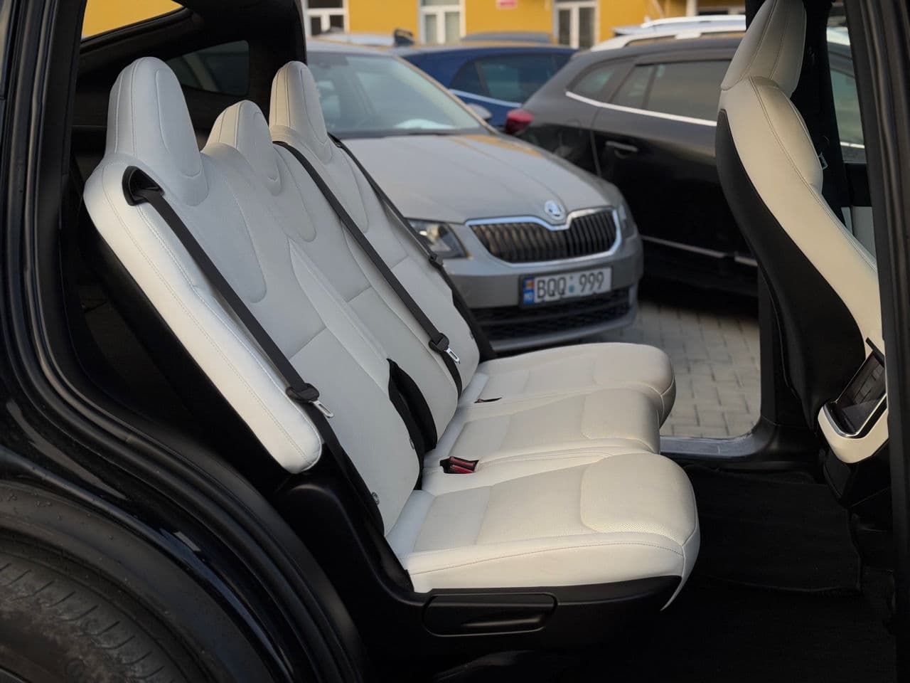 Tesla Model X 2022 — Миниатюра 19