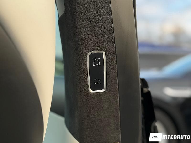 Tesla Model X 2022 — Миниатюра 21