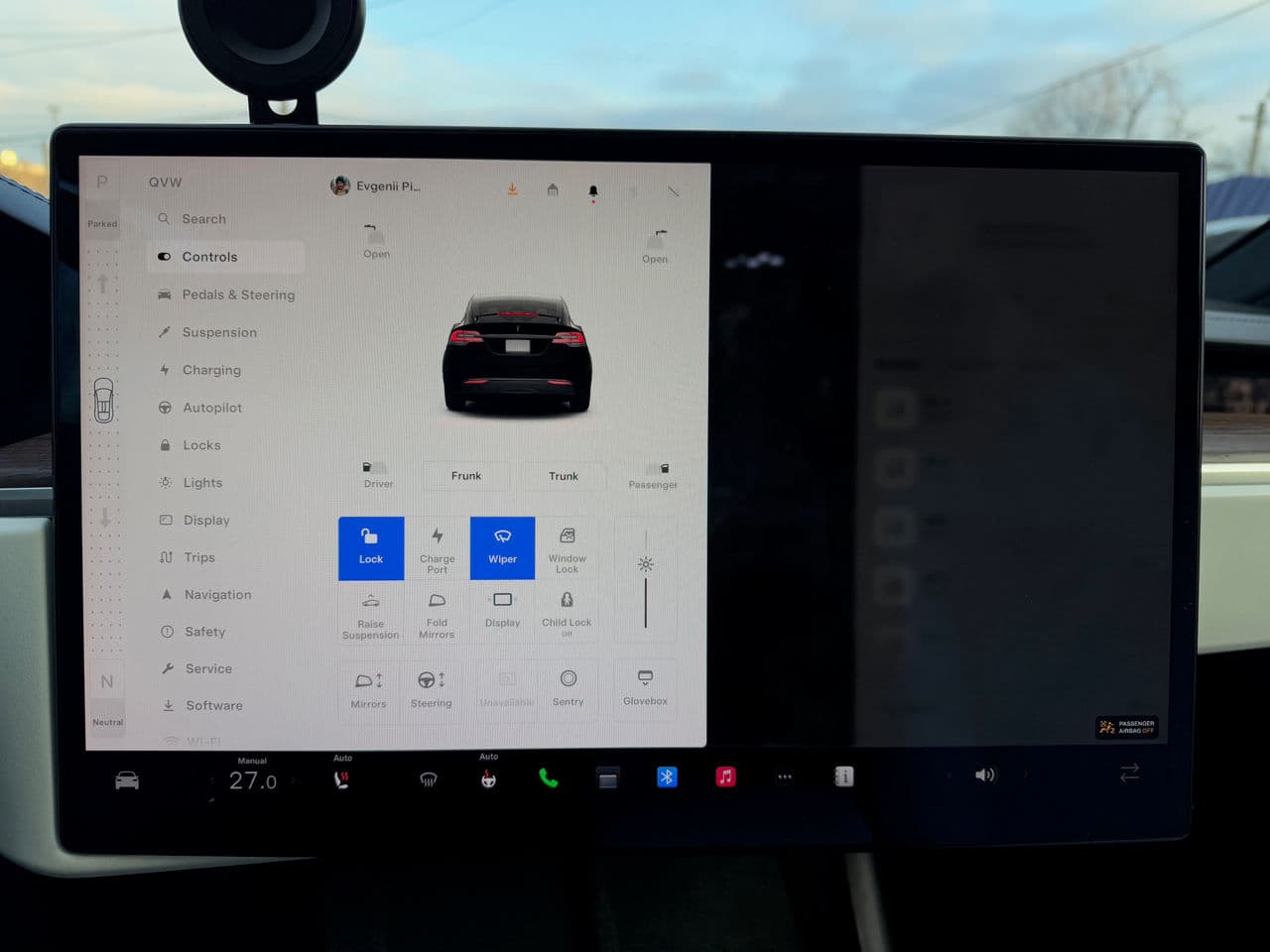 Tesla Model X 2022 — Миниатюра 13