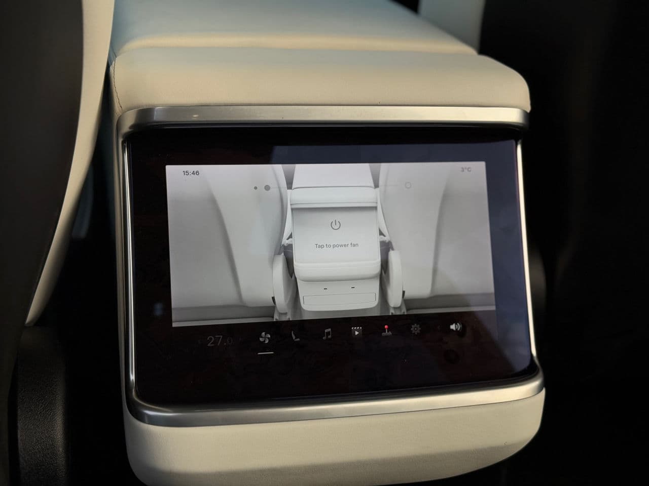Tesla Model X 2022 — Миниатюра 20