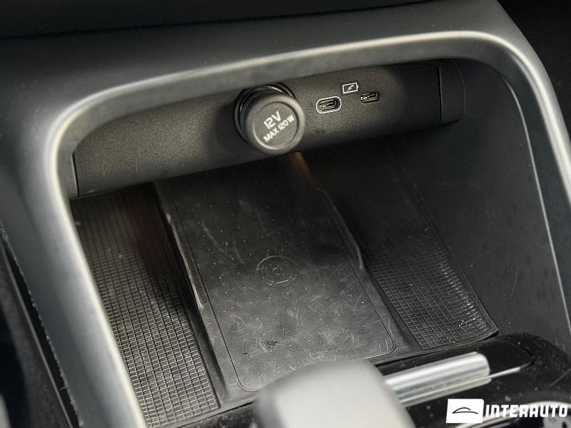 Volvo XC 40 2021 — Миниатюра 18