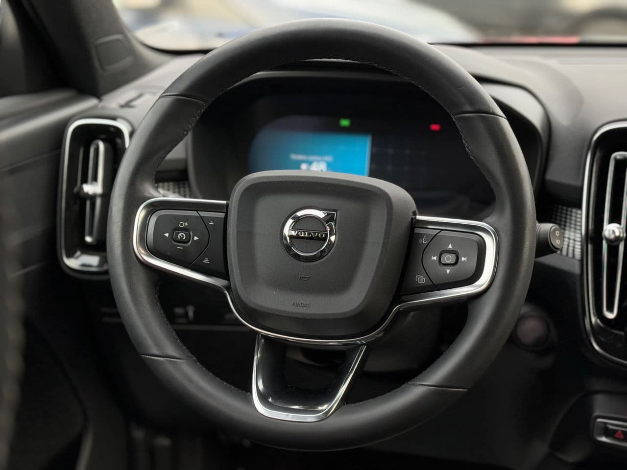 Volvo XC 40 2021 — Миниатюра 13