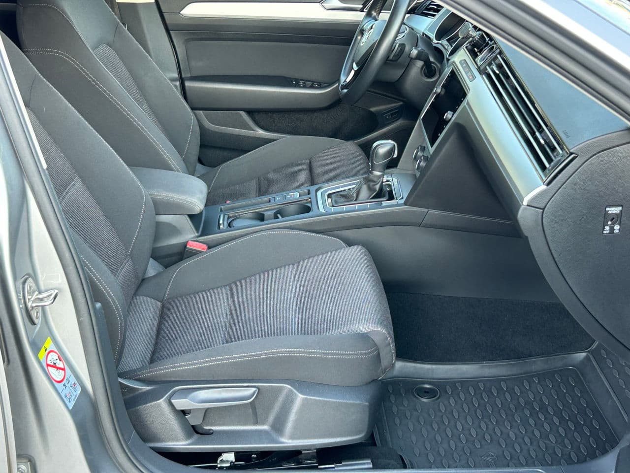 Volkswagen Passat 2019 — Миниатюра 14