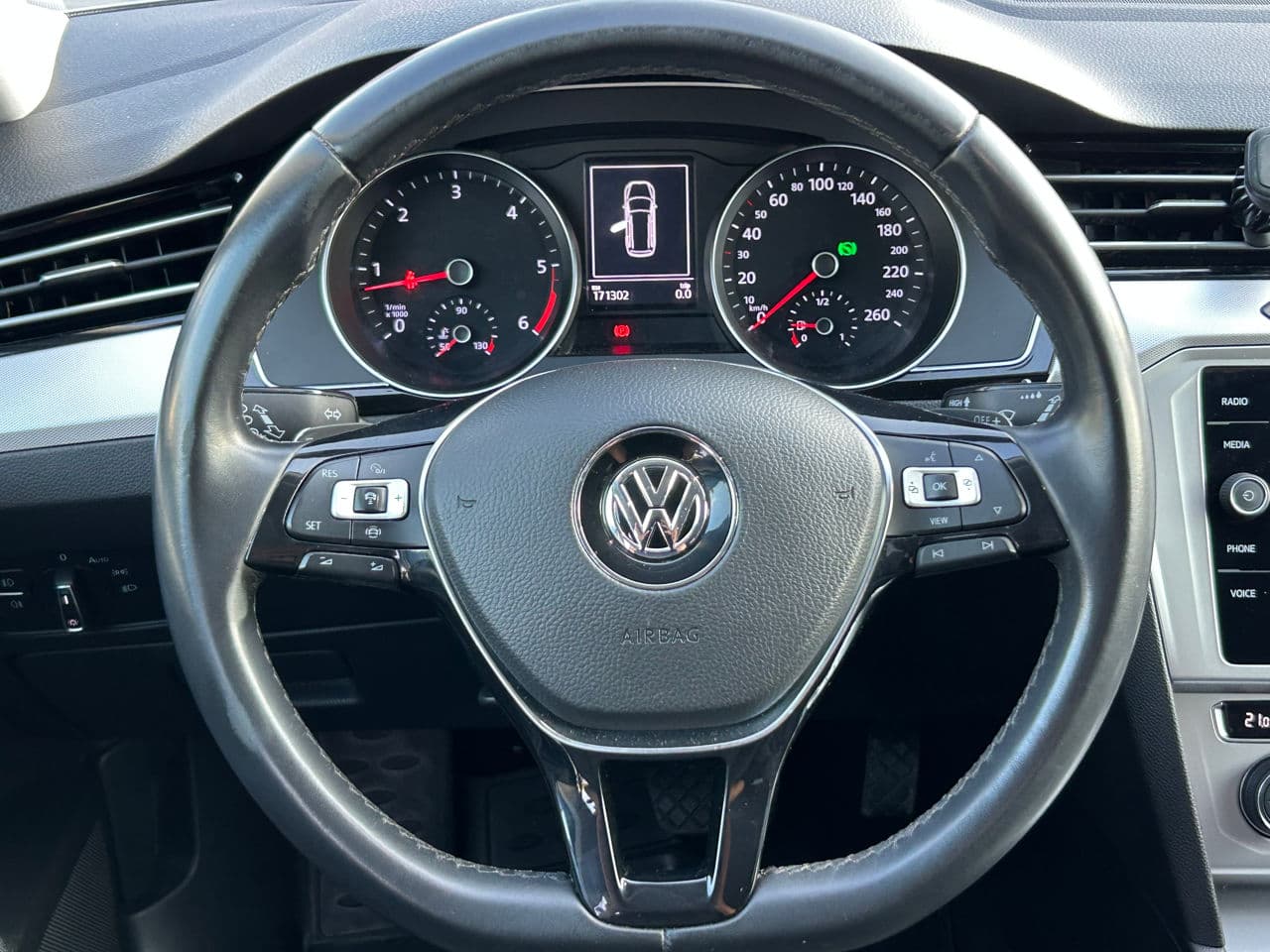 Volkswagen Passat 2019 — Миниатюра 10