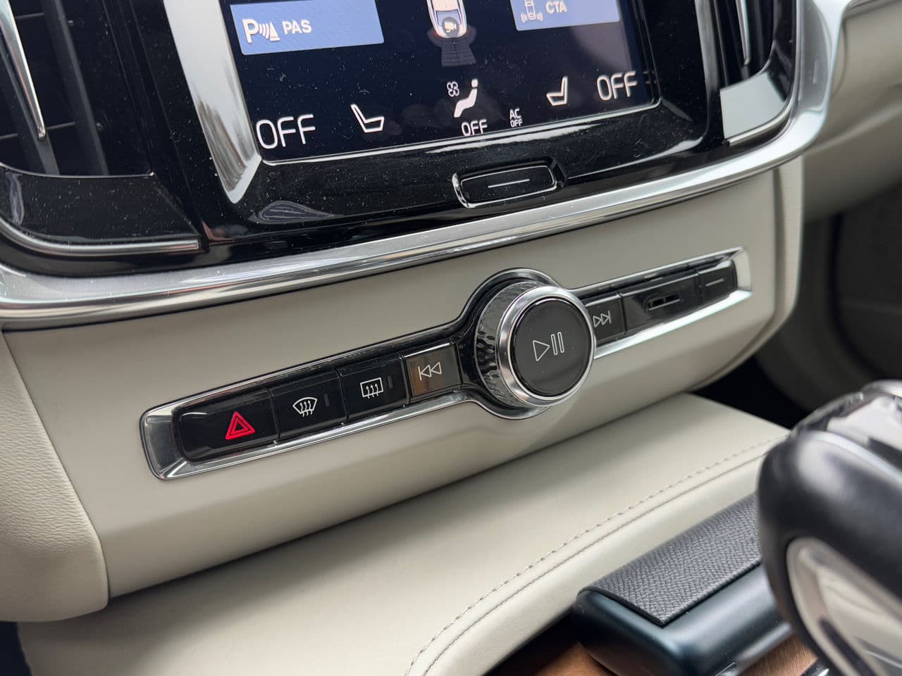 Volvo S 90 2017 — Миниатюра 10