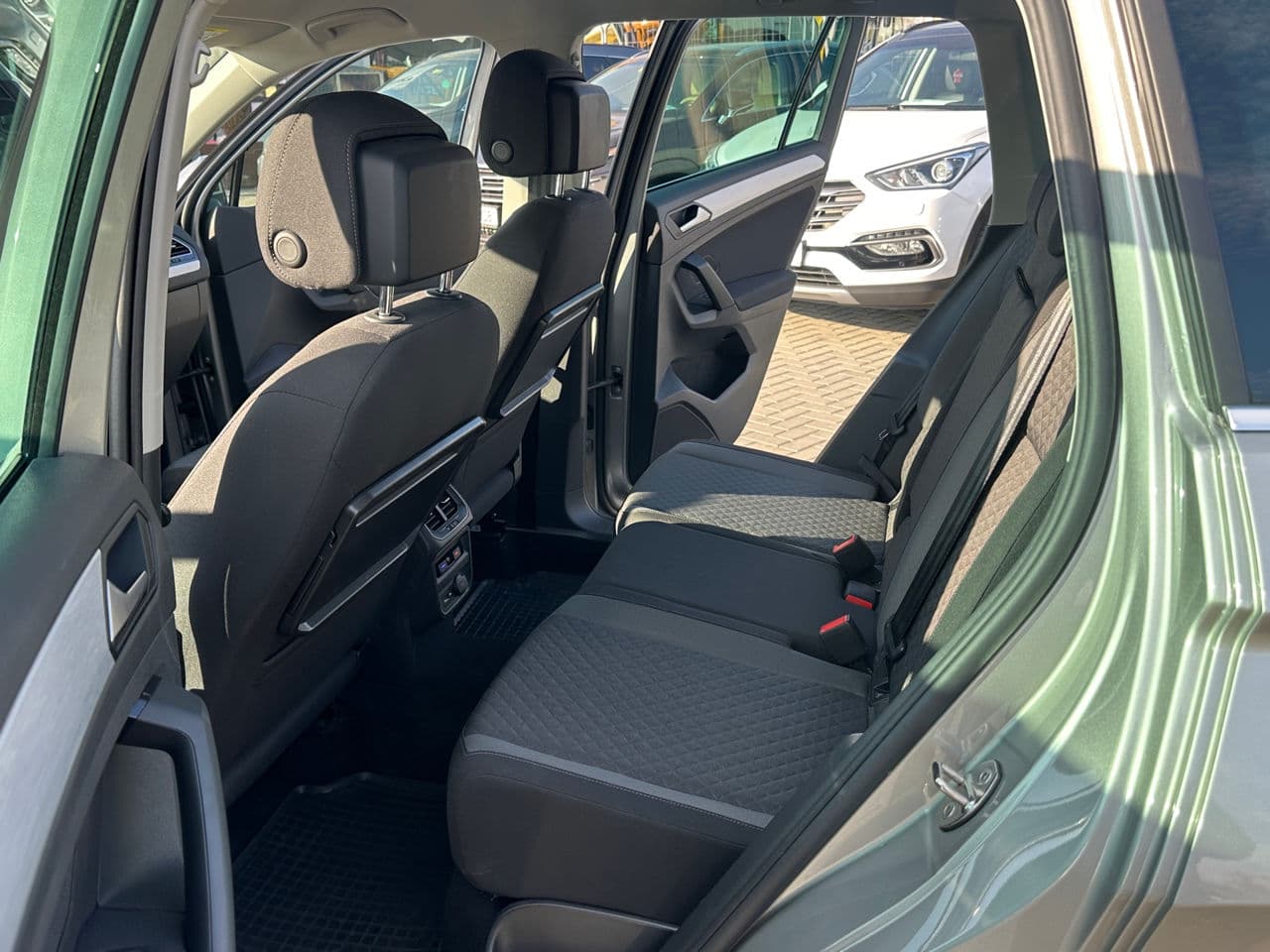 Volkswagen Tiguan 2020 — Миниатюра 13