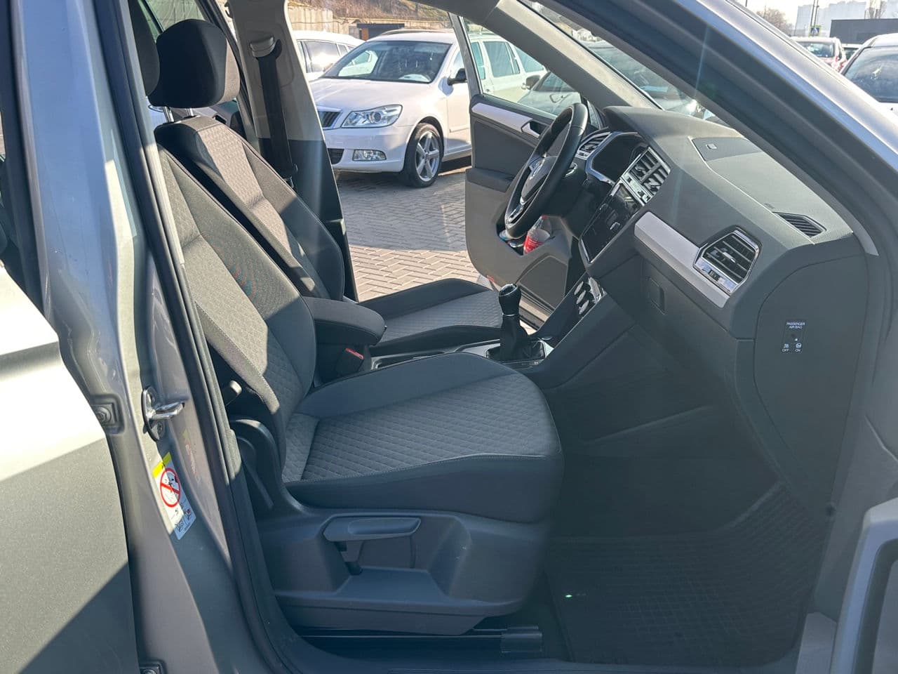Volkswagen Tiguan 2020 — Миниатюра 15