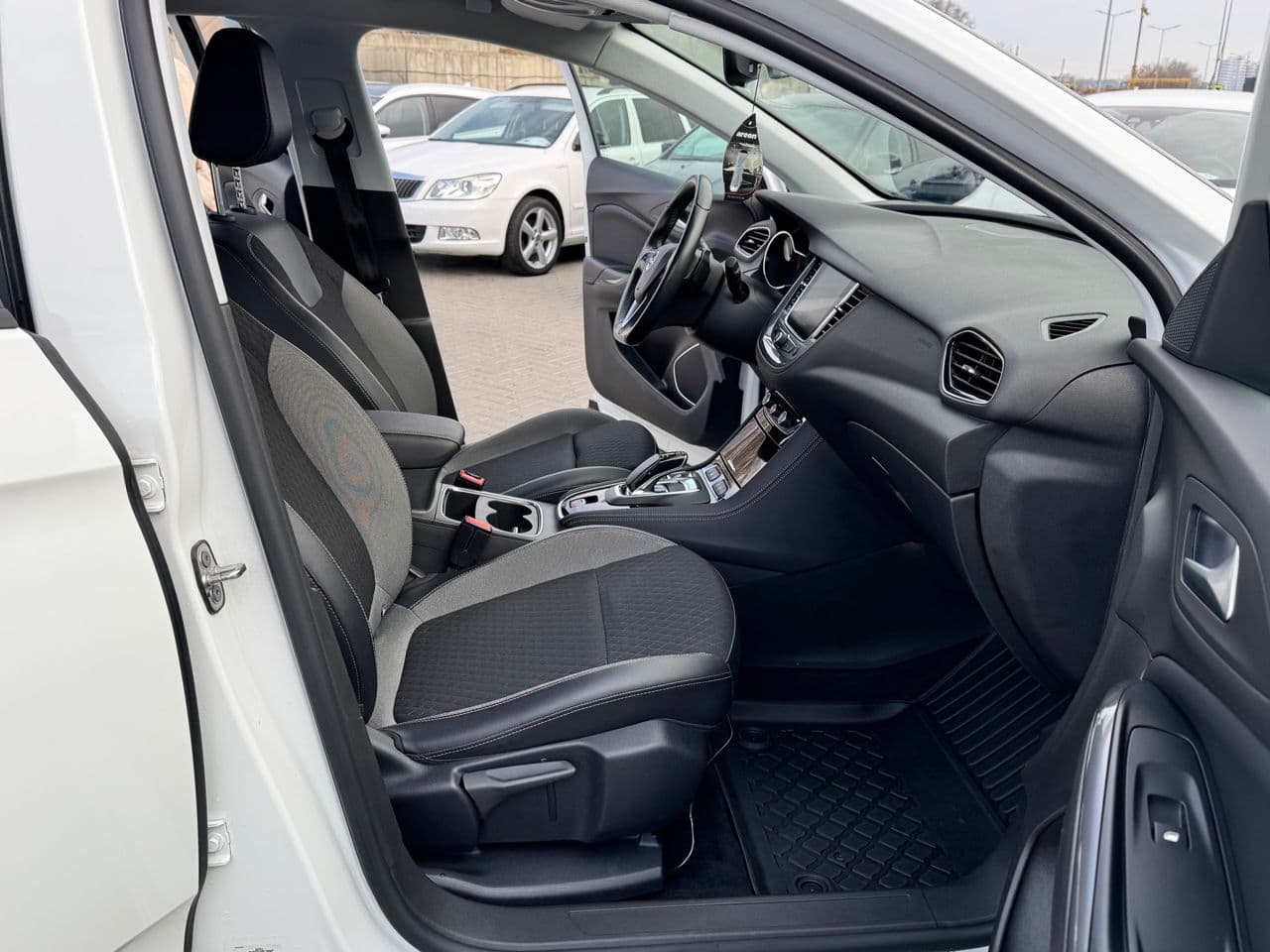 Opel Grandland X 2021 — Миниатюра 15