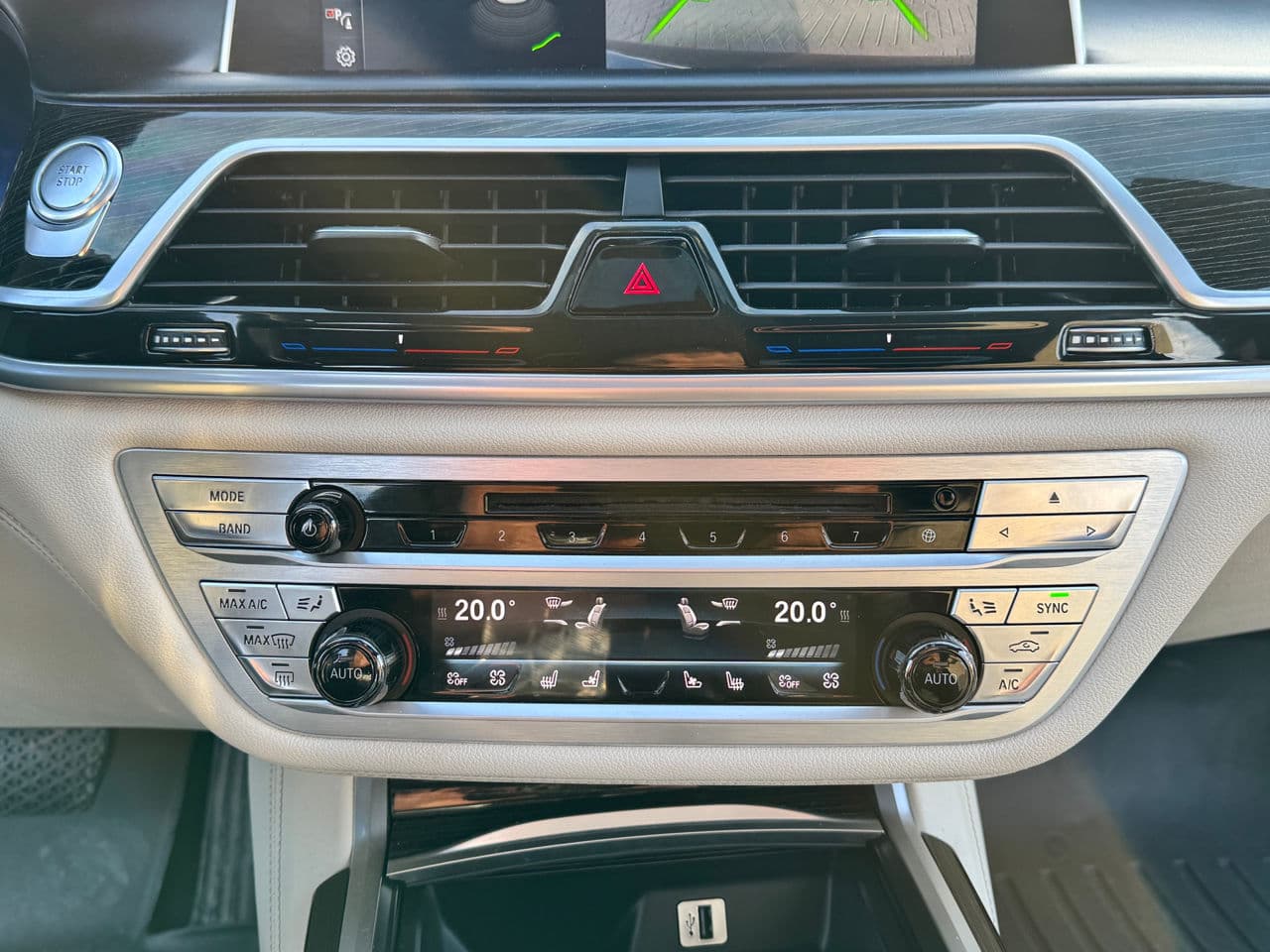 BMW 740e 2017 — Миниатюра 12