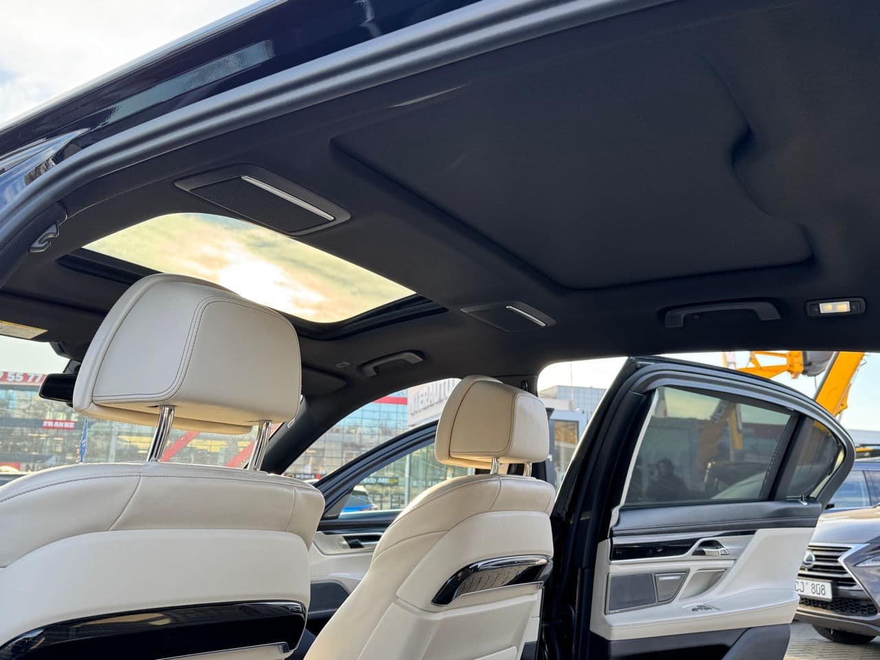 BMW 740e 2017 — Миниатюра 15