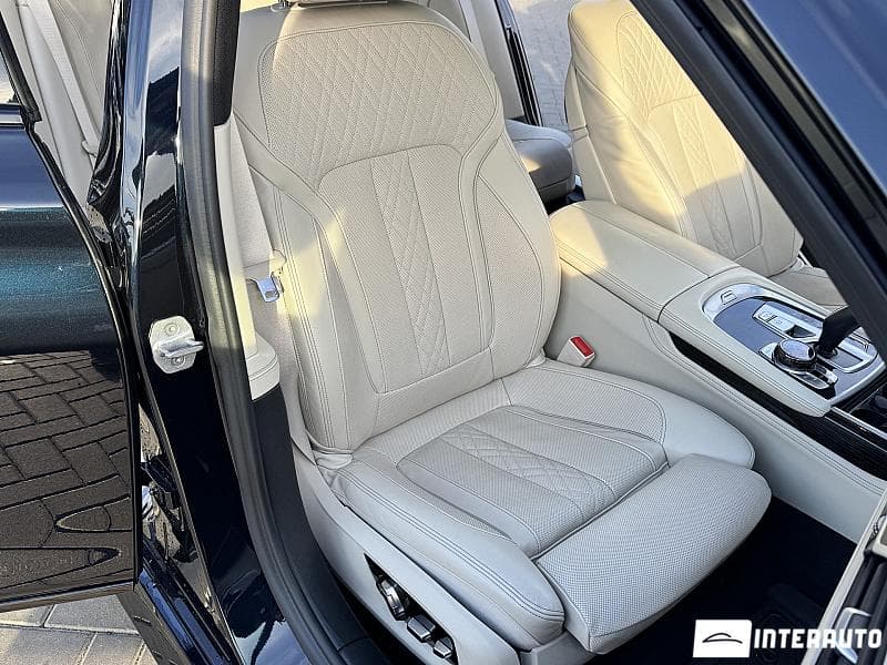 BMW 740e 2017 — Миниатюра 17