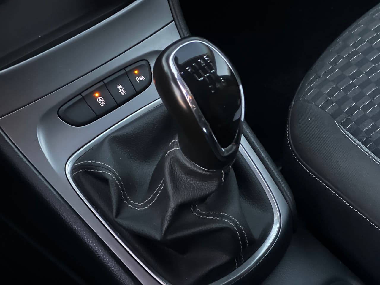Opel Astra 2019 — Миниатюра 12