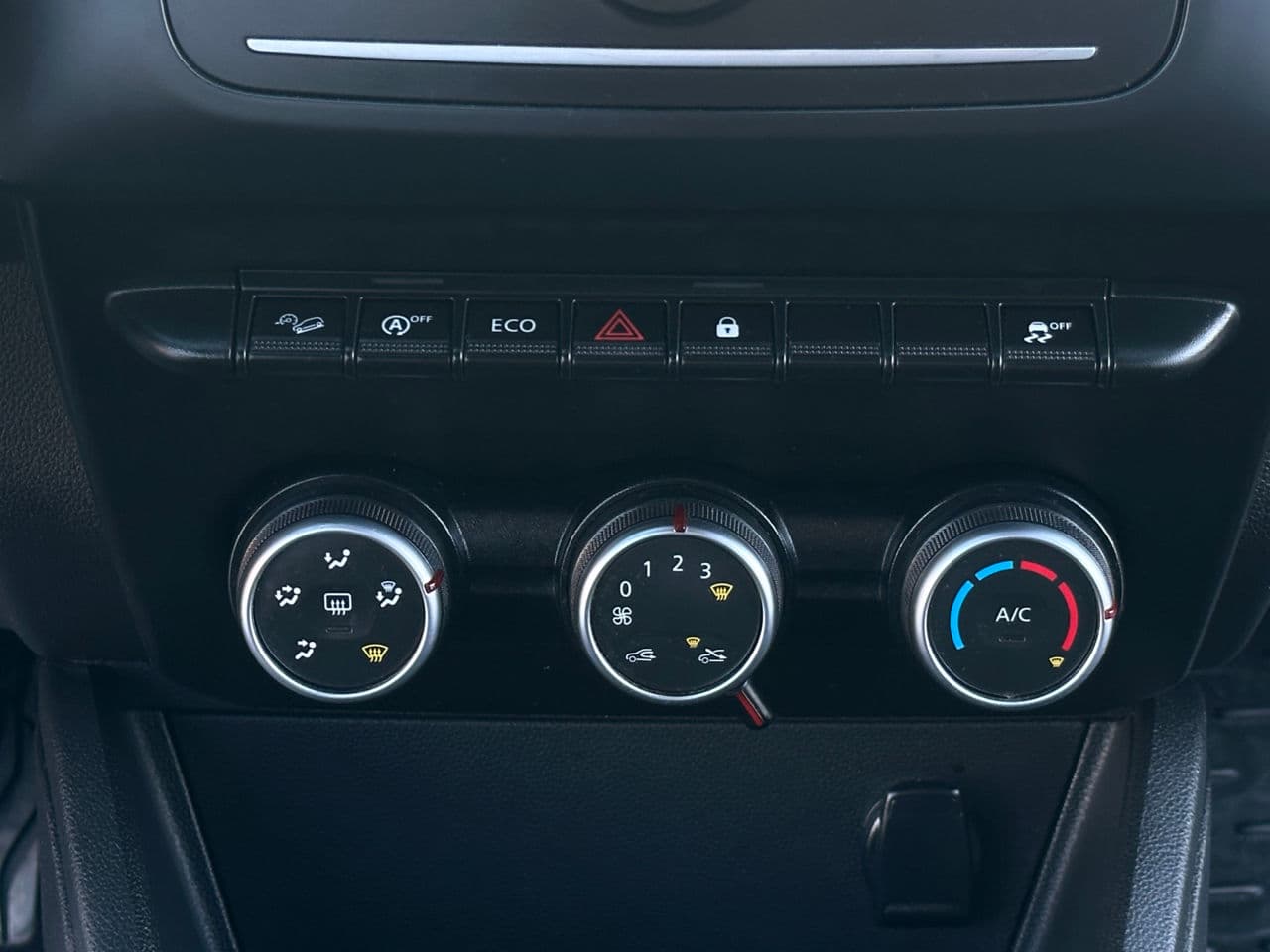 Dacia Duster 2019 — Миниатюра 10
