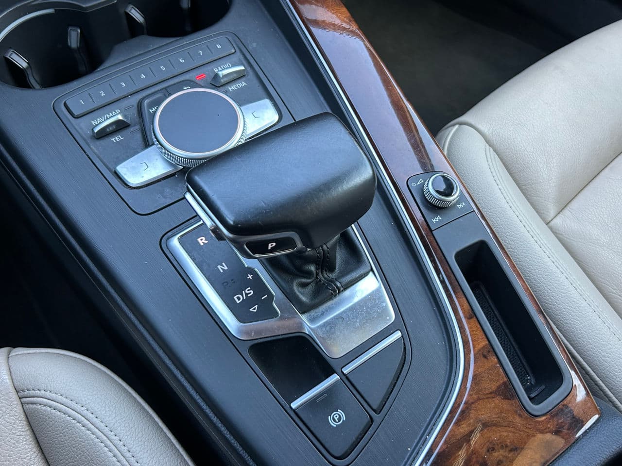 Audi A4 2016 — Миниатюра 16