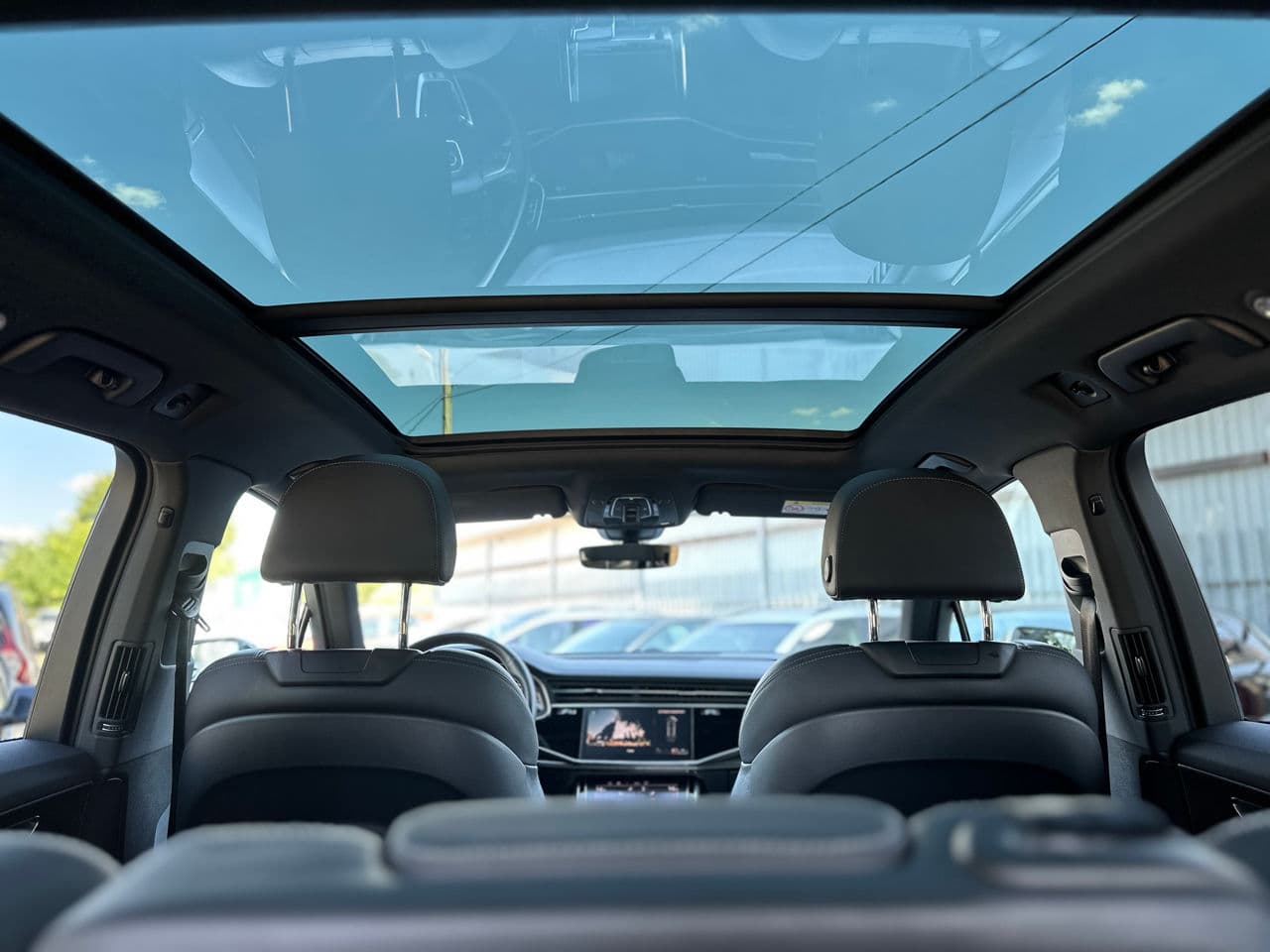 Audi Q7 2023 — Миниатюра 21