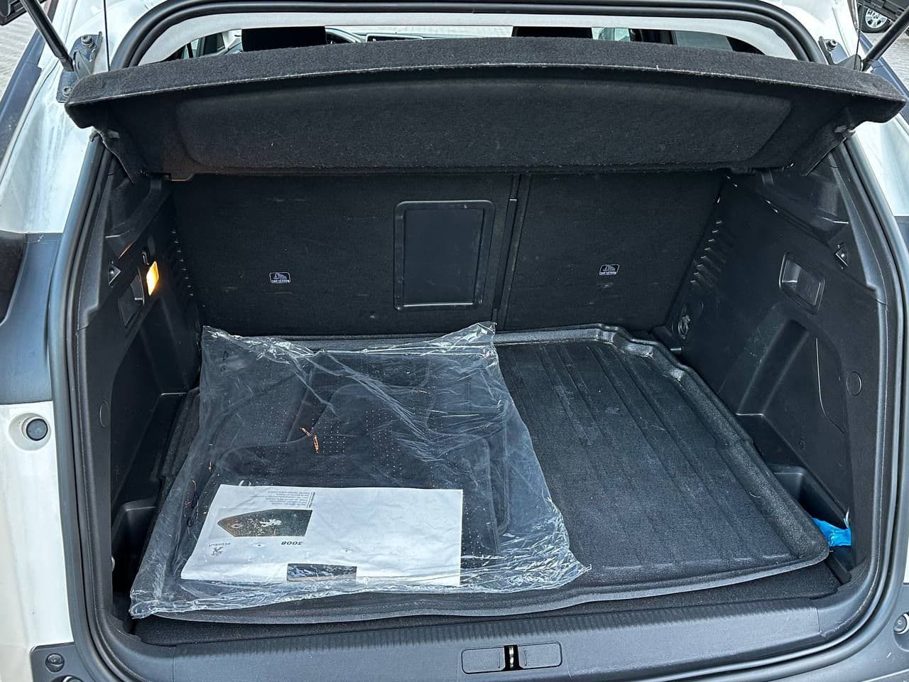 Peugeot 3008 2022 — Миниатюра 18