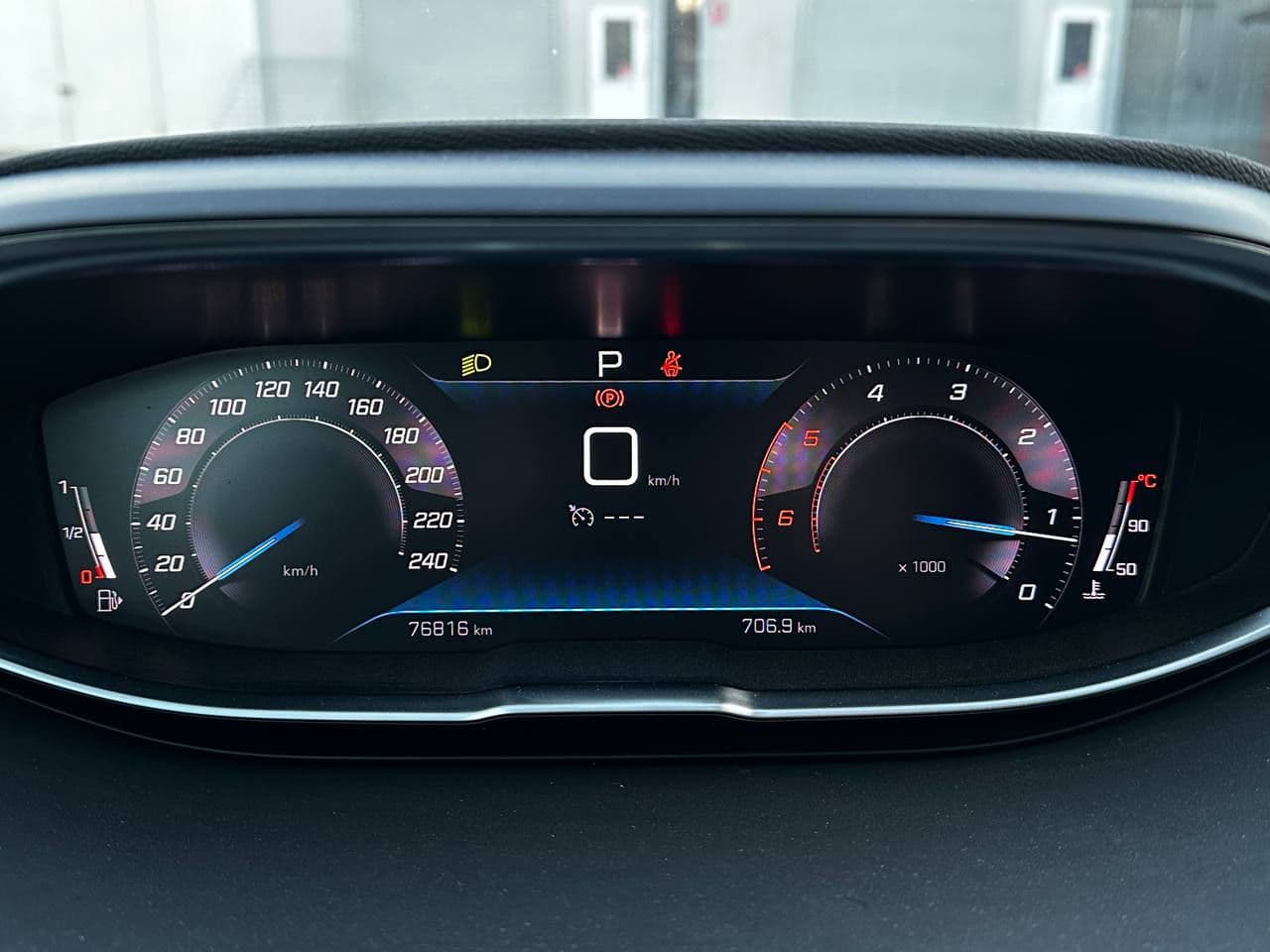 Peugeot 3008 2022 — Миниатюра 8