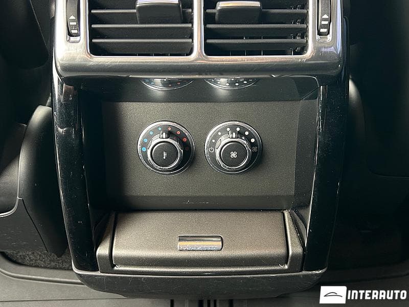 Land Rover Range Rover Vogue 2011 — Миниатюра 18