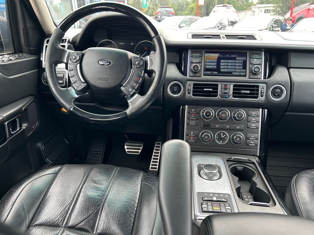 Land Rover Range Rover Vogue 2011 — Миниатюра 7