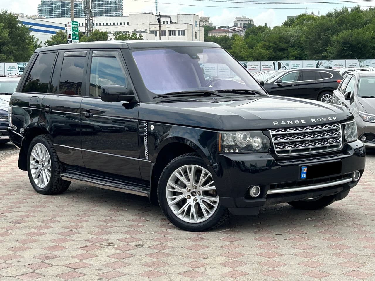Land Rover Range Rover Vogue 2011 — Миниатюра 4