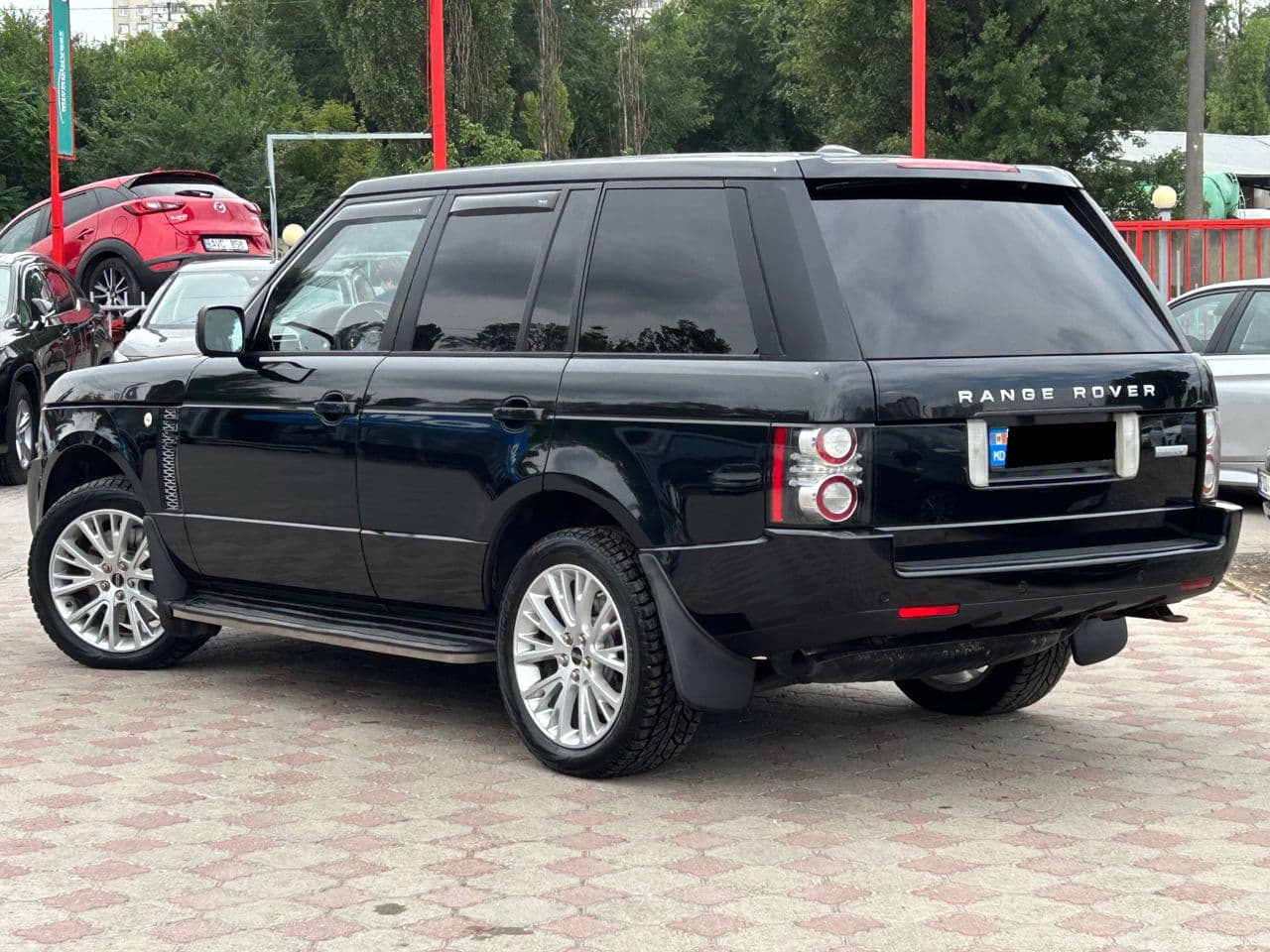 Land Rover Range Rover Vogue 2011 — Миниатюра 2