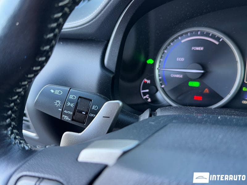 Lexus NX 300H 2018 — Миниатюра 15