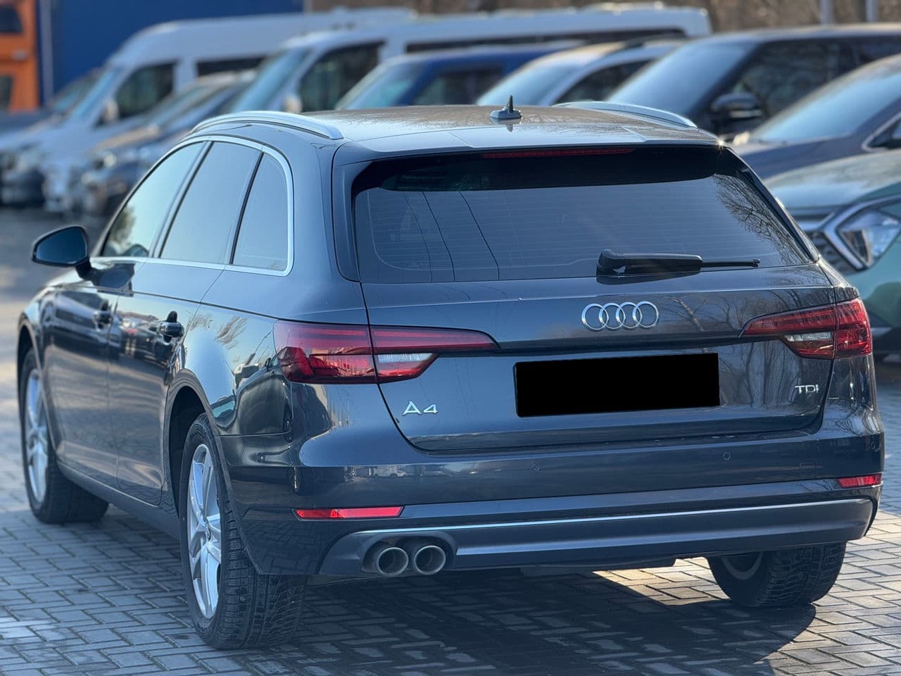 Audi A4 2018 — Миниатюра 4