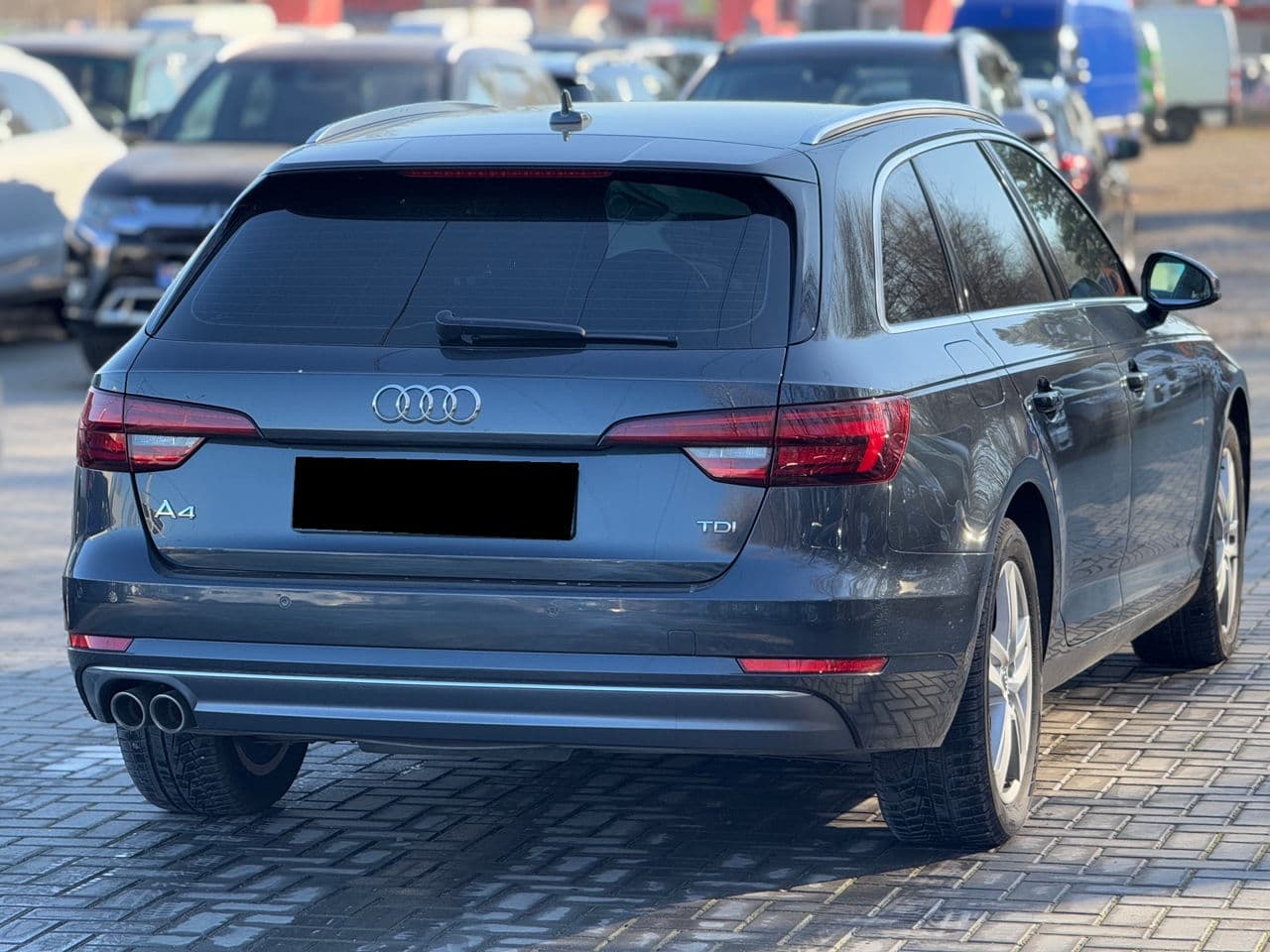 Audi A4 2018 — Миниатюра 2