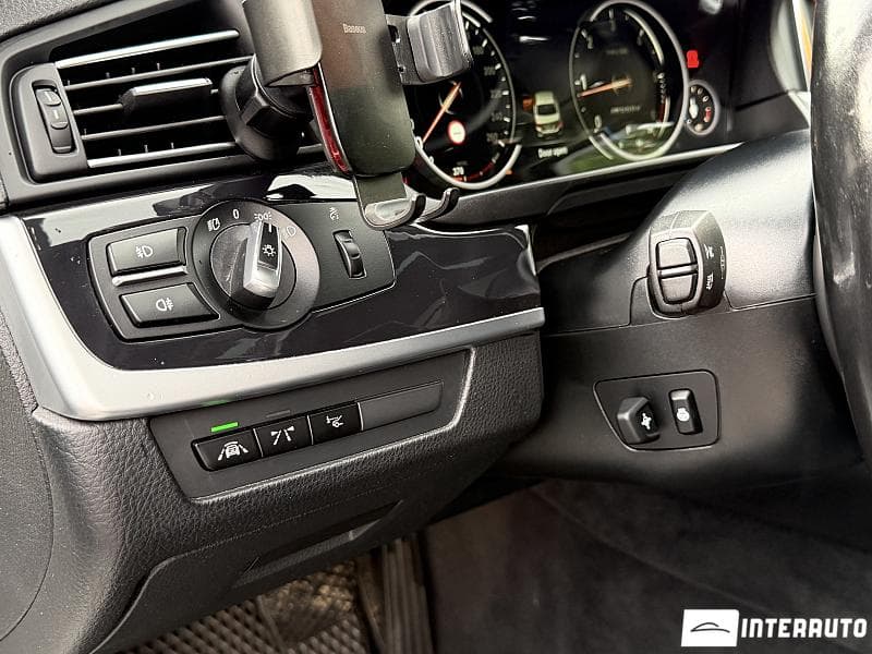 BMW 520 2016 — Миниатюра 11