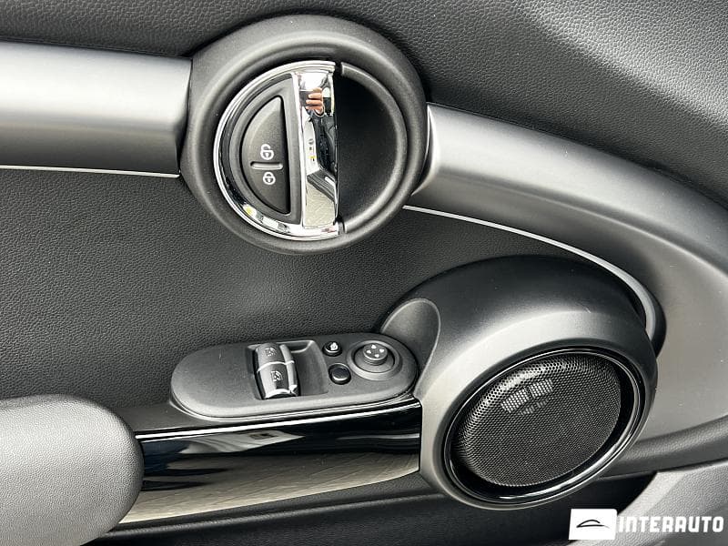 Mini Cooper S 2023 — Миниатюра 19