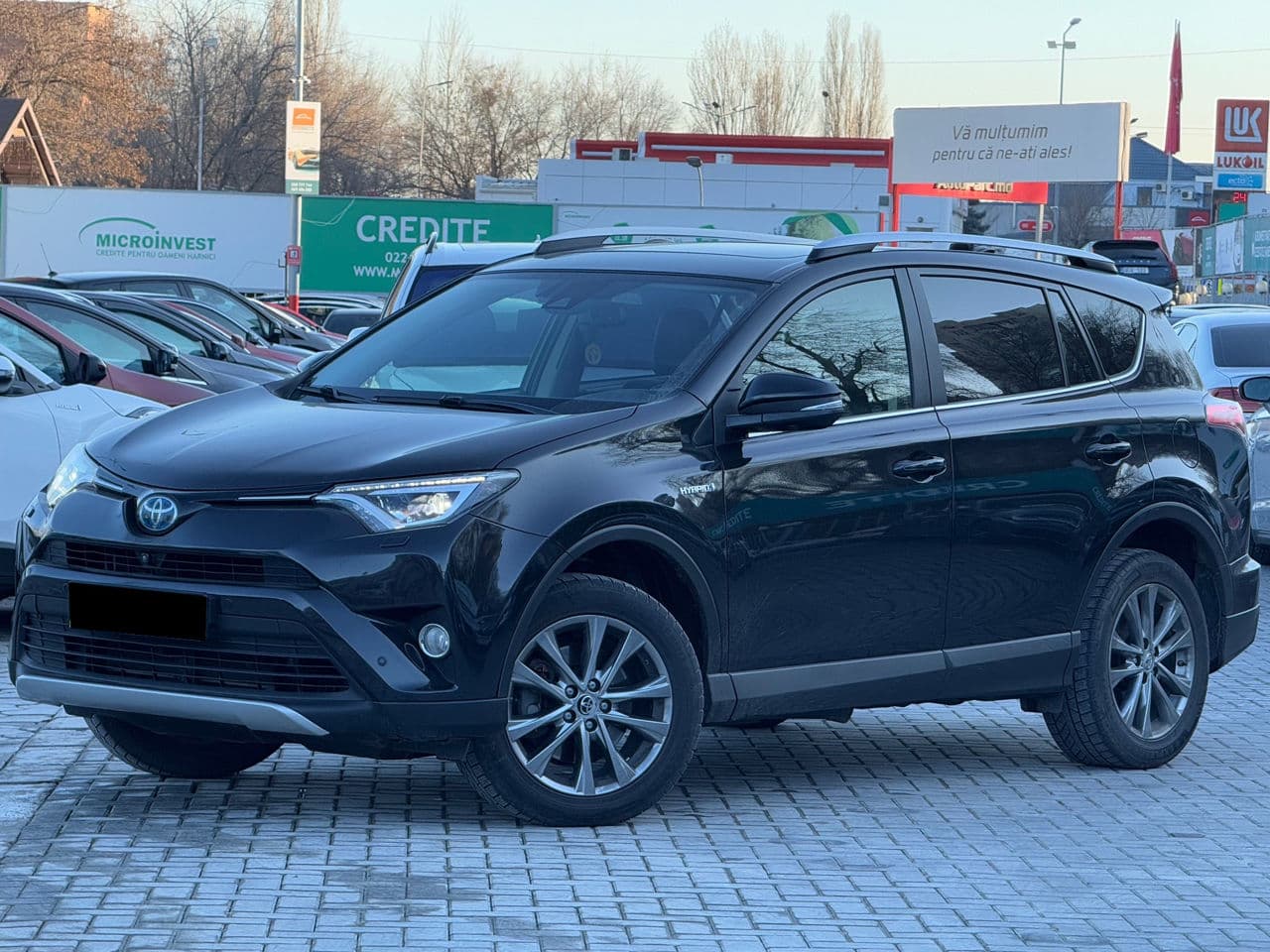 Toyota Rav-4 2018 — Миниатюра 3
