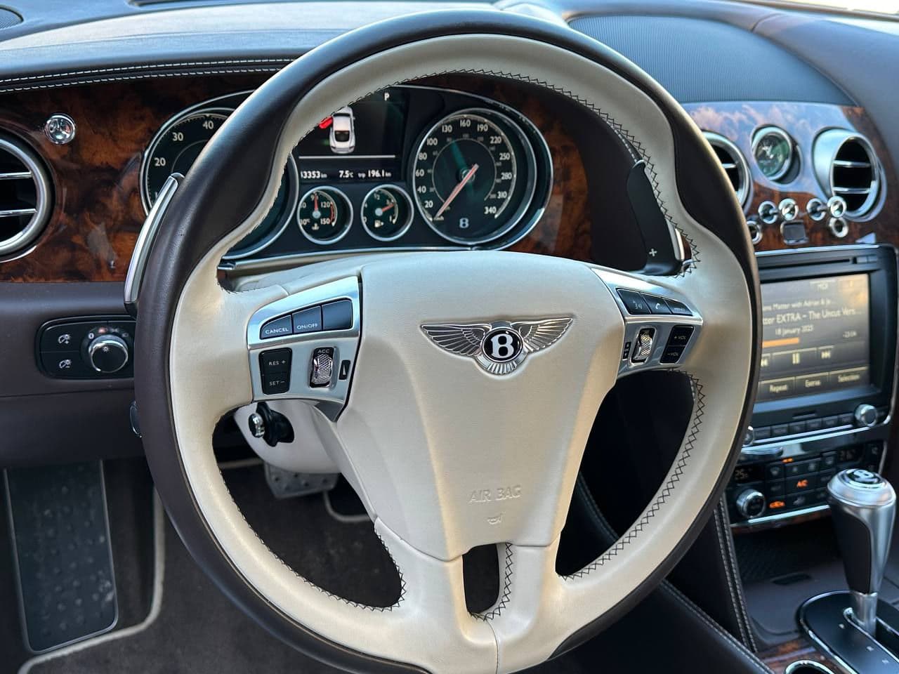 Bentley Continental GT 2017 — Миниатюра 9