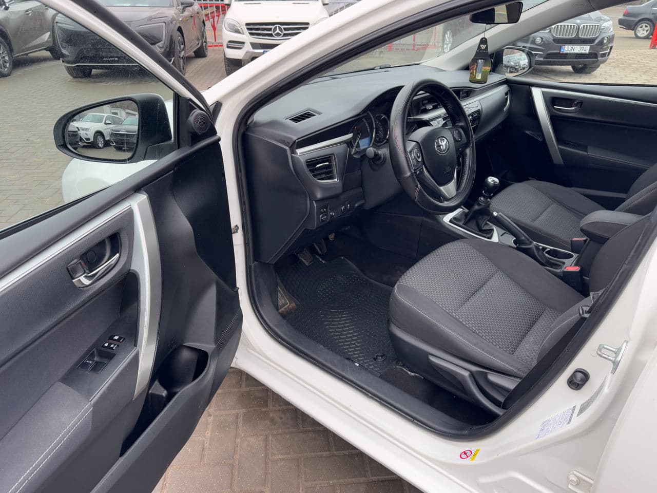 Toyota Corolla 2015 — Миниатюра 7