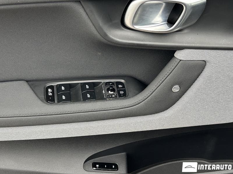 Volvo Polestar 2 2022 — Миниатюра 8
