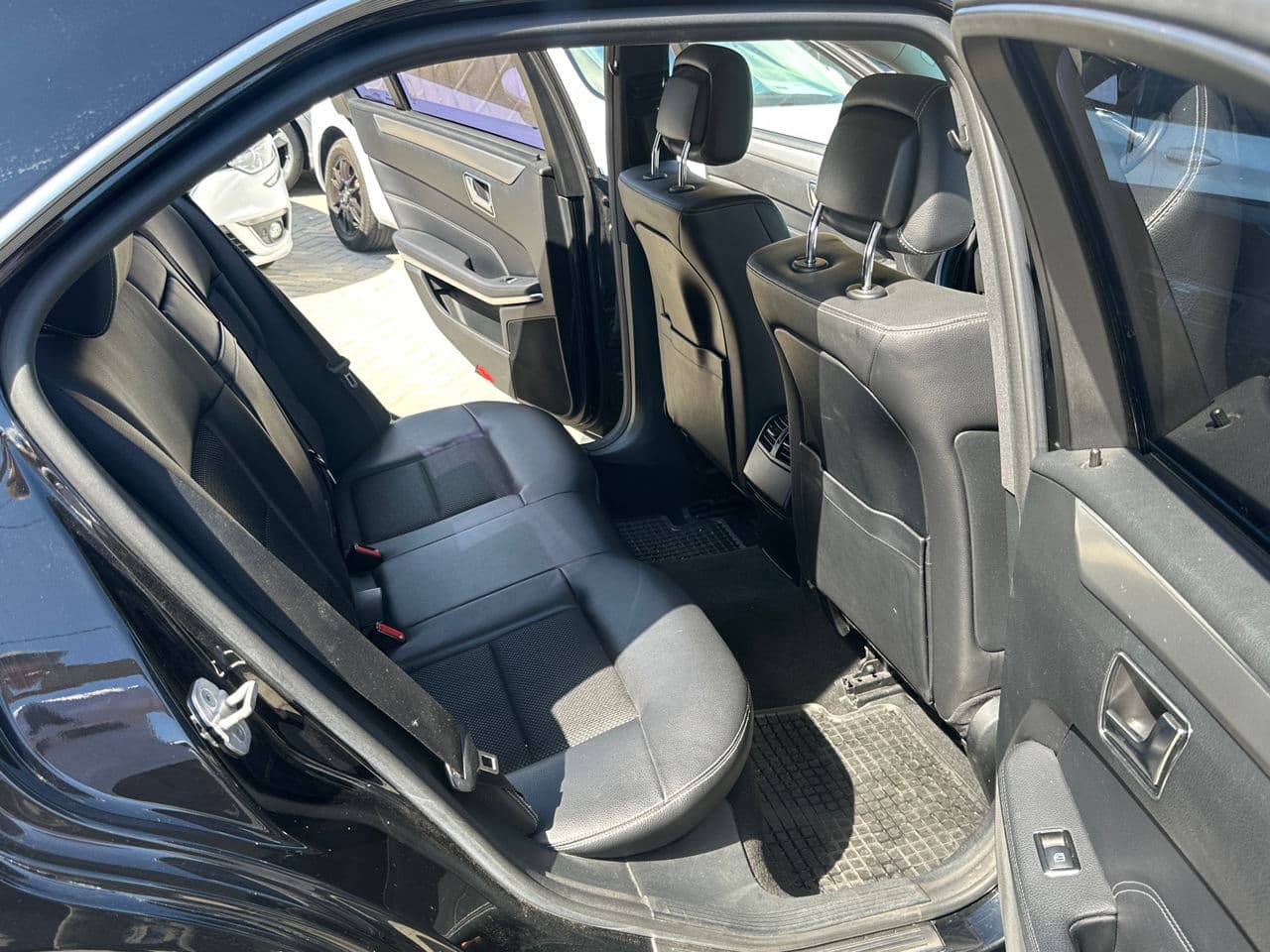 Mercedes E 300h 2015 — Миниатюра 15