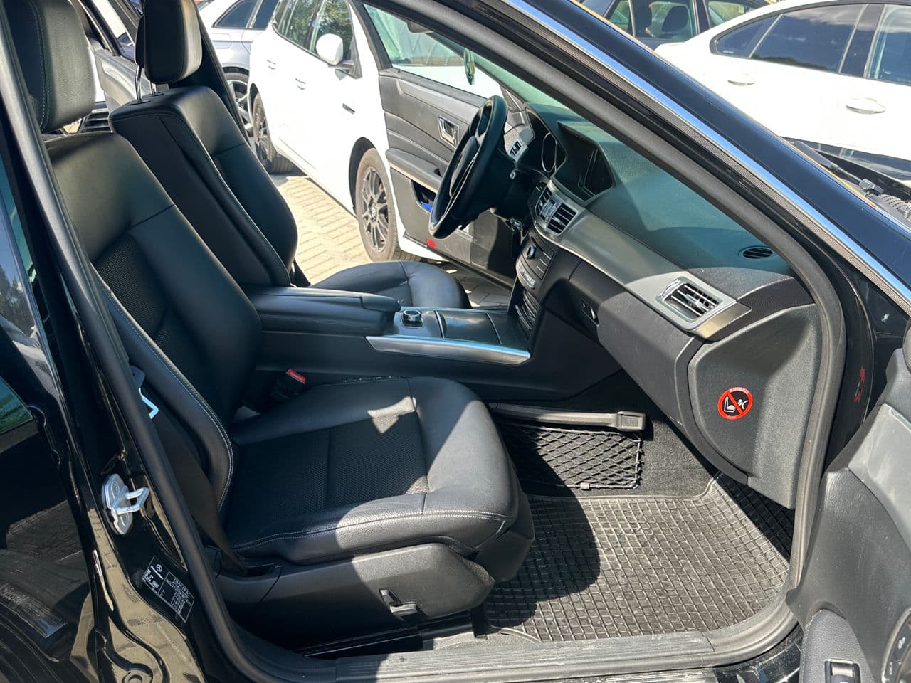 Mercedes E 300h 2015 — Миниатюра 16