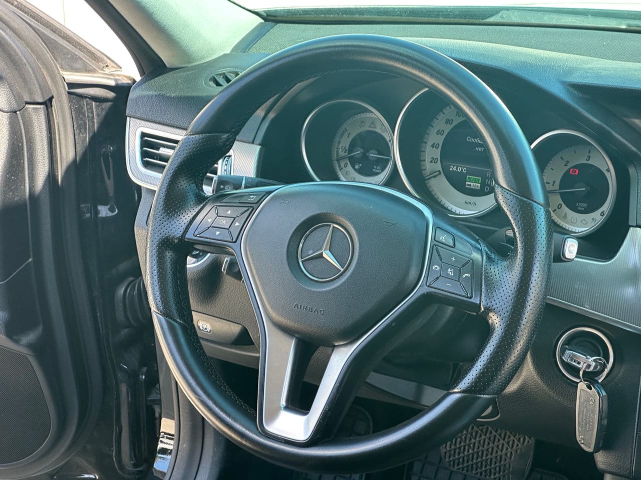 Mercedes E 300h 2015 — Миниатюра 7