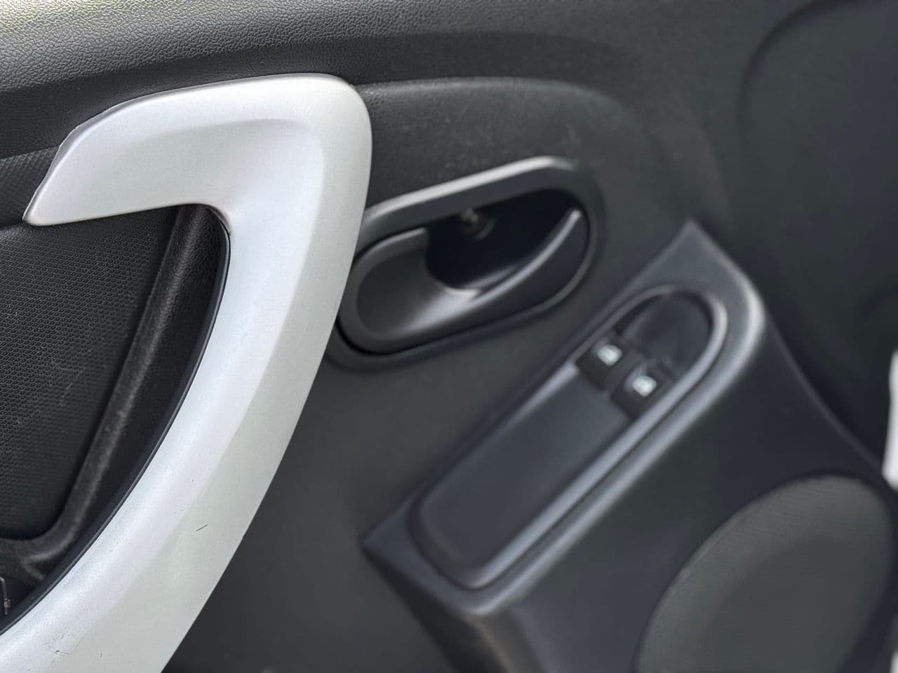 2014 Dacia Duster — Miniatură 7