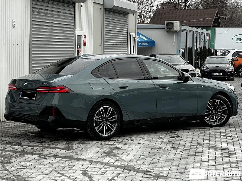 2023 BMW 520 — Miniatură 2