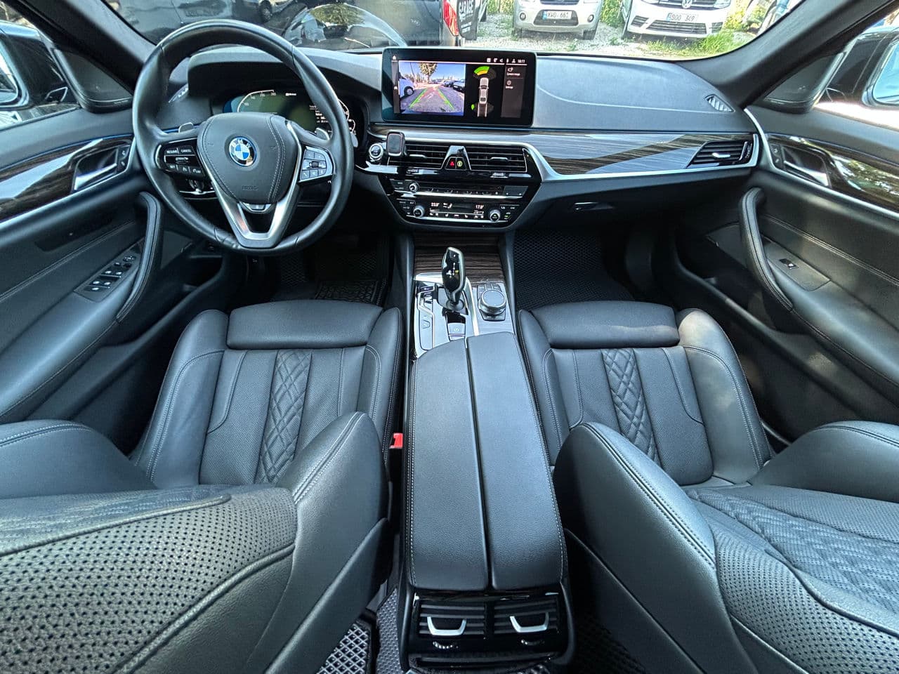 BMW 530e 2023 — Миниатюра 11