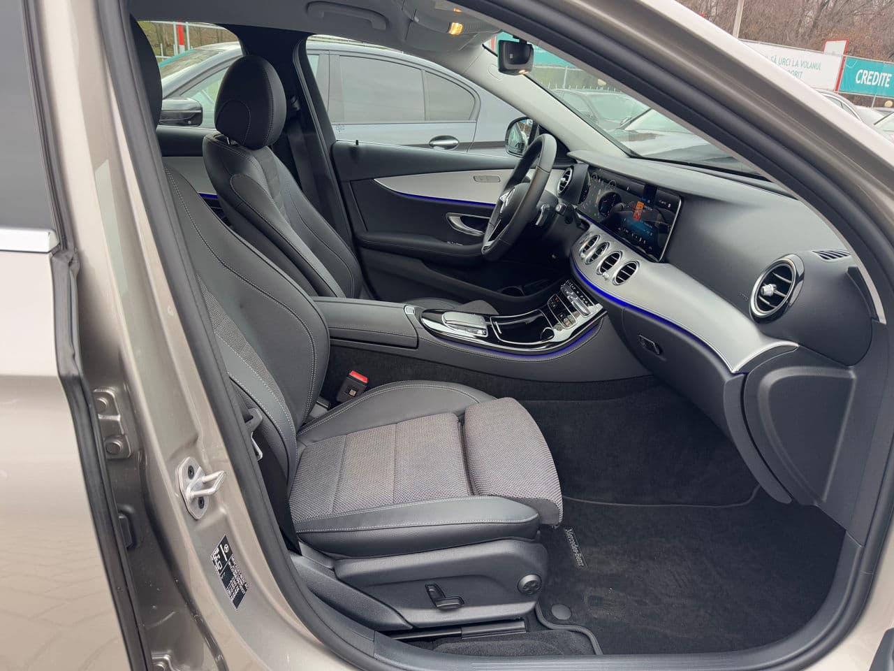 Mercedes E 200 2023 — Миниатюра 6