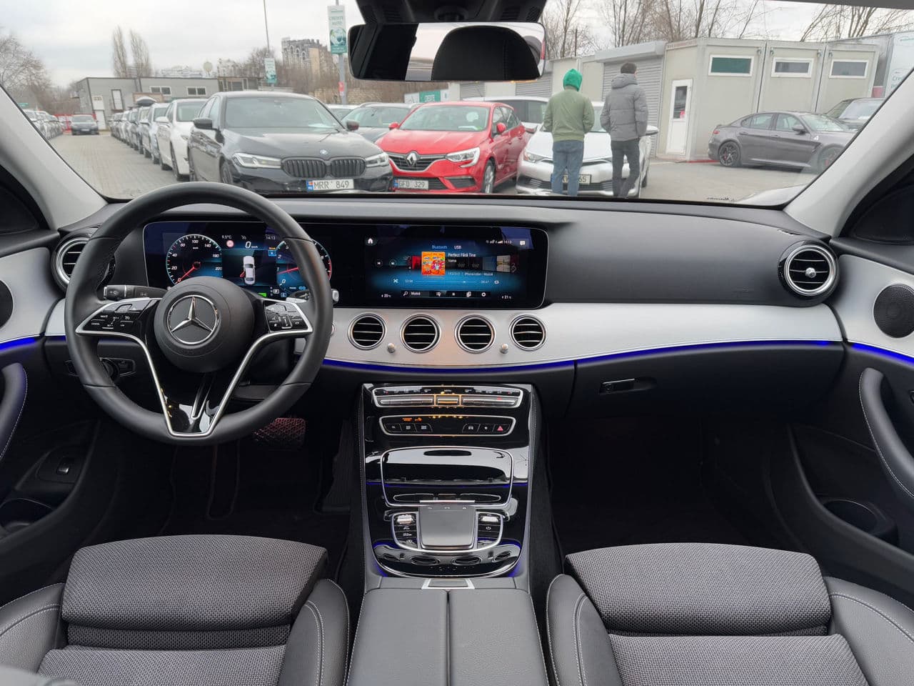 Mercedes E 200 2023 — Миниатюра 9
