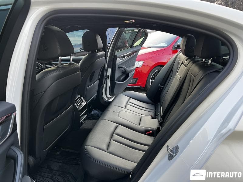 BMW 530e 2018 — Миниатюра 19