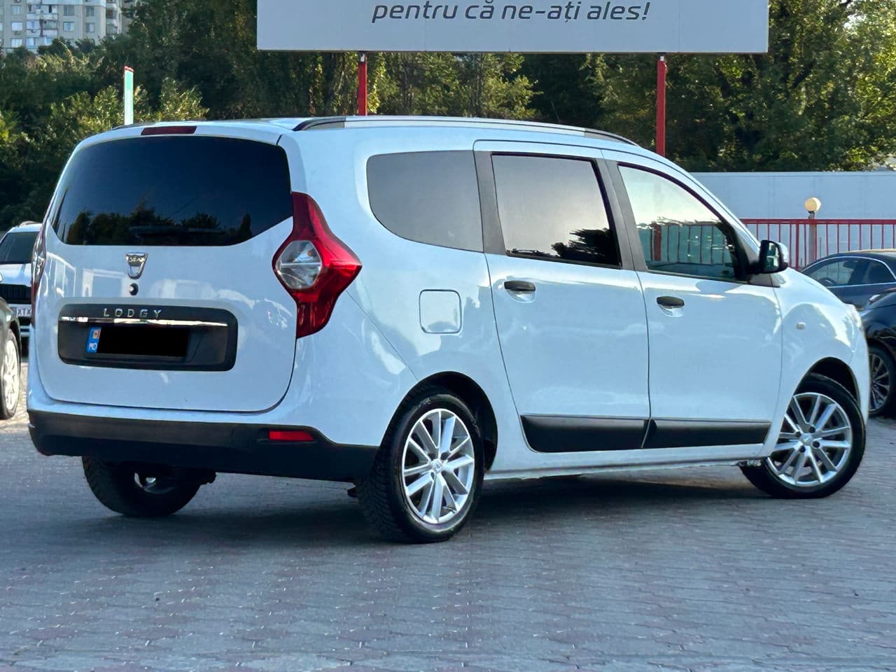 Dacia Lodgy 2020 — Миниатюра 3