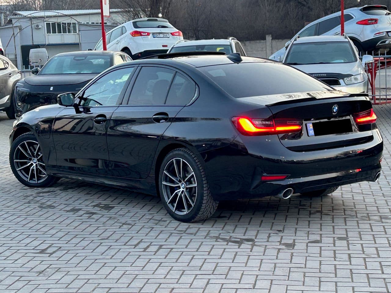 BMW 330E 2020 — Миниатюра 2