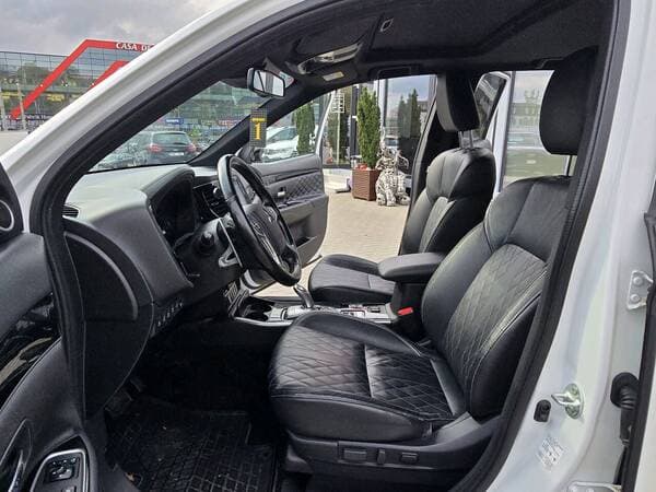 Mitsubishi Outlander 2020 — Миниатюра 7