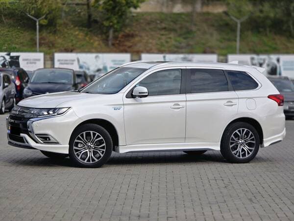 Mitsubishi Outlander 2020 — Миниатюра 2