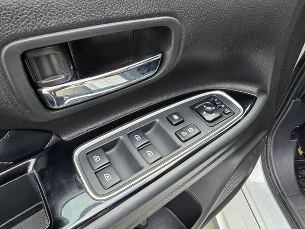 Mitsubishi Outlander 2020 — Миниатюра 16