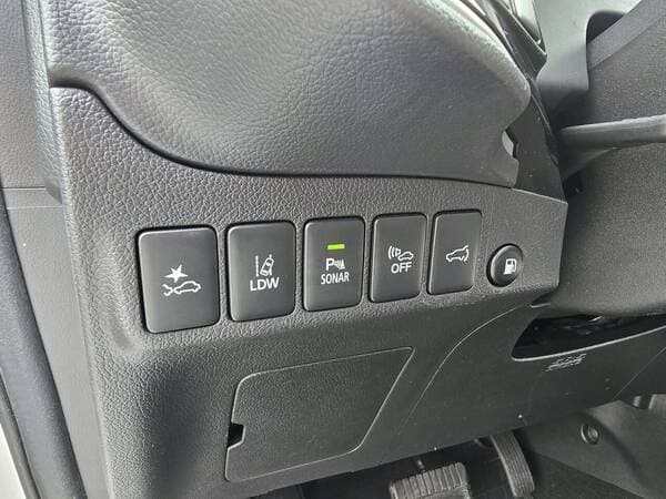 Mitsubishi Outlander 2020 — Миниатюра 15