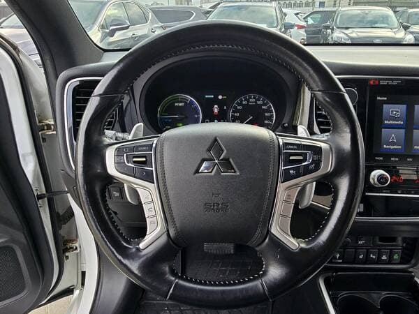 Mitsubishi Outlander 2020 — Миниатюра 10